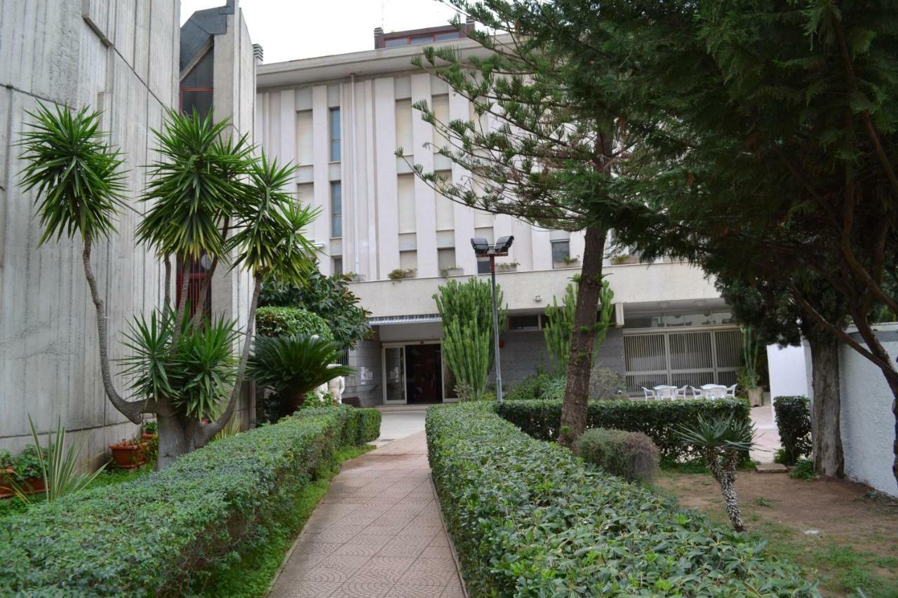 Centro Giovanile Padre Minozzi Hotell Policoro Exteriör bild