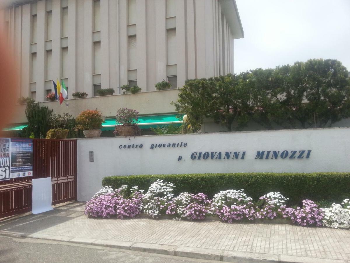 Centro Giovanile Padre Minozzi Hotell Policoro Exteriör bild