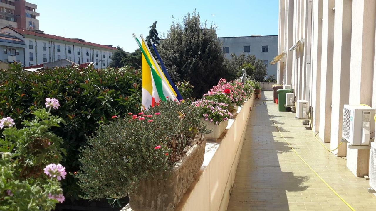 Centro Giovanile Padre Minozzi Hotell Policoro Exteriör bild