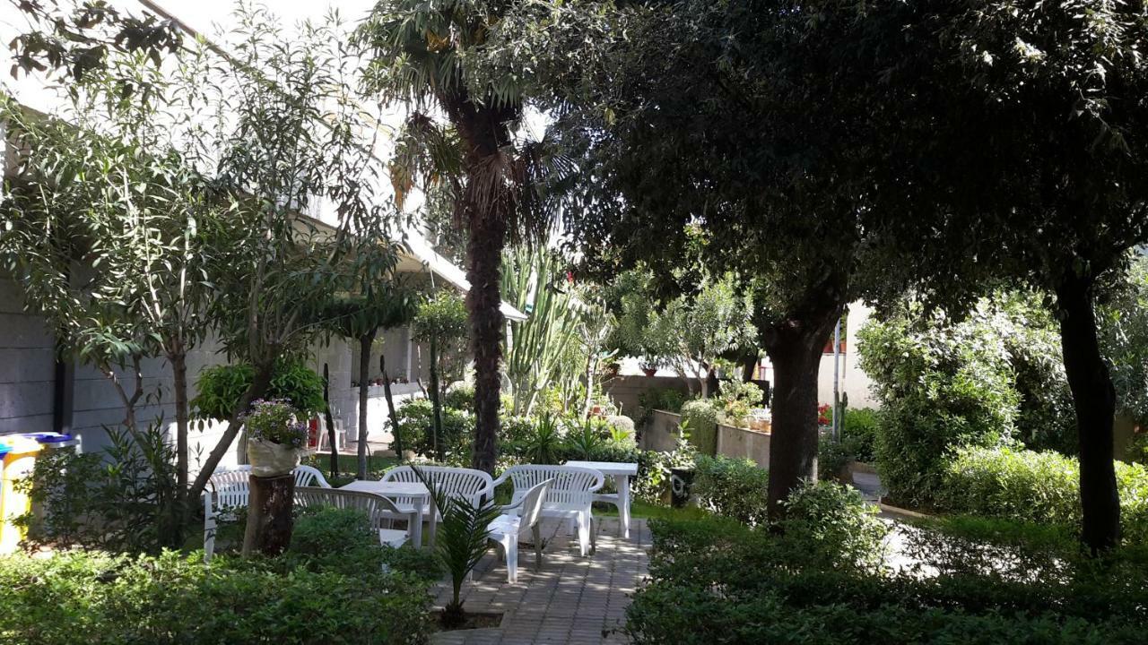 Centro Giovanile Padre Minozzi Hotell Policoro Exteriör bild